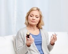 Synthetic vs Bioidentical Hormone Replacement Therapy